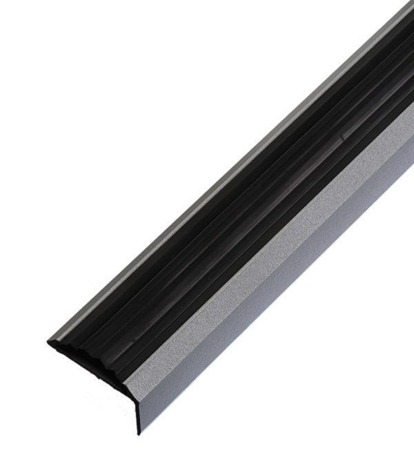 Порог для кромок ступеней 37,5х23х900 мм серебро с резиновой вставкой